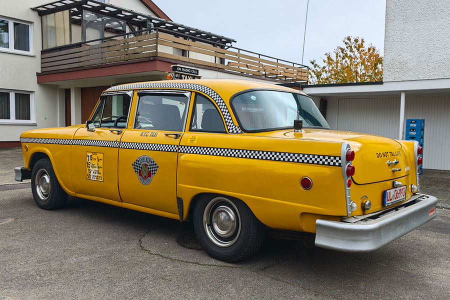 Checker Taxi A11